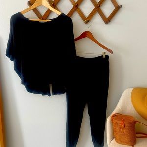 Black Fighting Eel Jogger Set
(Small Top and Medium Bottoms)